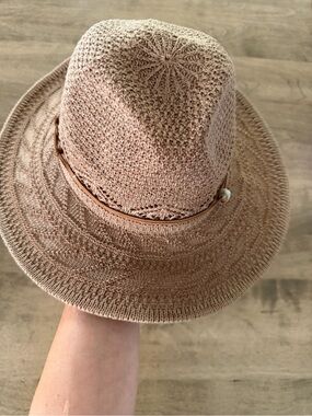 Breathable Tan Woven Women's sun hat with Leather Band